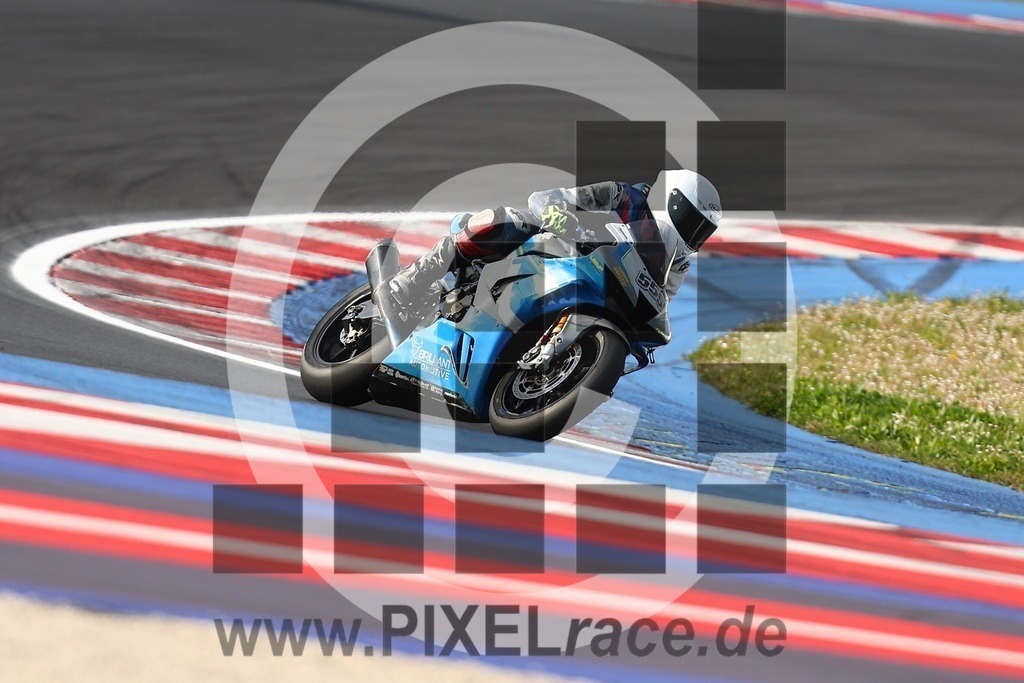 0555-20260403_03089 | Schöne Erinnerungen an spannende Momente - das festzuhalten ist unser Job. PIXELrace.de ist seit 2003 auf den Rennstrecken Europas unterwegs um die Action draußen beim Fahren und die wunderbare Stimmung imm Fahrerlager für euch einzufangen.