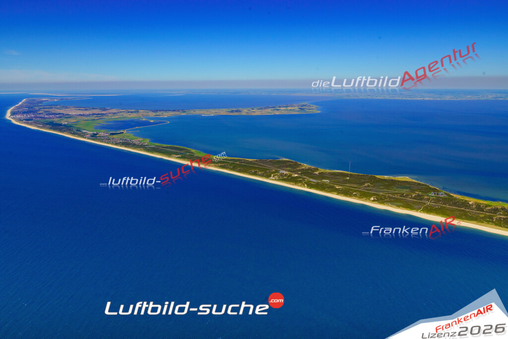 Die Luftbildaufnahme Weststrand - Sylt wurde 2018 mittels Flugzeug (keine Drohne) erstellt. Perfekte Schärfe und Druck- Auflösung- Garantiert!