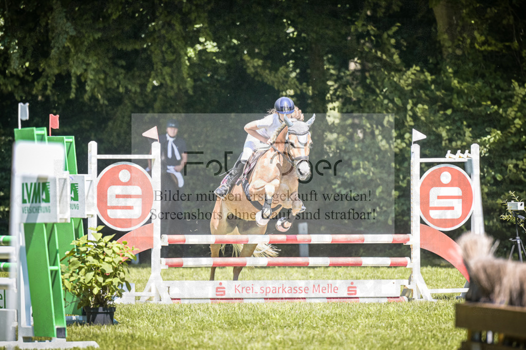 DOS_3474 | Entdecke hochwertige Reitturnierfotos von Foto Oger. Professionell, emotional und authentisch – jetzt Lieblingsmomente im Shop bestellen.Deutschlandweite Turnierfotografie. - Realisiert mit Pictrs.com