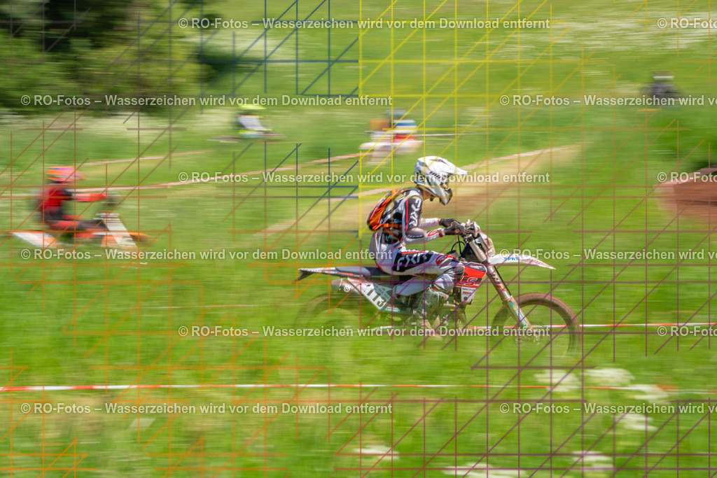 Wolfshausen 2 Lauf -716 | Sportfotografie von RO-Fotos: Motorsport, Motocross, Enduro, Laufveranstaltungen und Triathlon. Professionelle Fotos von Sportlern und Events. - Realisiert mit Pictrs.com