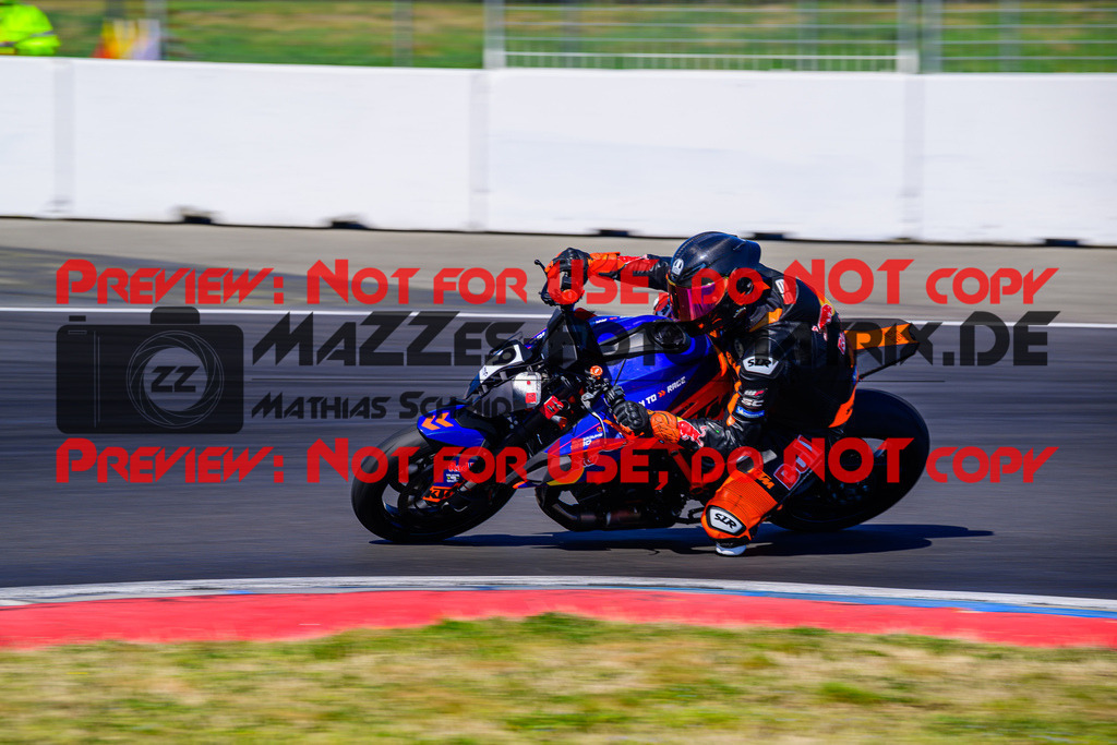 MaZZes_Fotomatrix_20250407_6021986_0458 | ROT