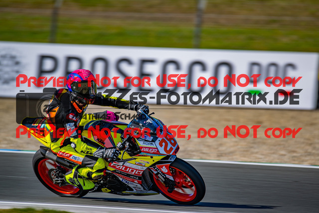 MaZZes_Fotomatrix-220422-93619 | Fotograf Mathias Schmid
Sportfotograf,
Eventfotograf,
Hochzeitsfotograf,
Portraitfotograf