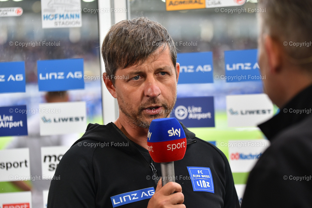 A_LUI_20230806_0014 | SPORT FUSSBALL ADMIRAL BUNDESLIGA  2023/24
FC BLAU WEIß LINZ VS TSV EGGER GLAS HARTBERG
IM BILD: Trainer Gerald Scheiblehner (FC Blau Weiß Linz)
FOTO:FOTOLUI/UW