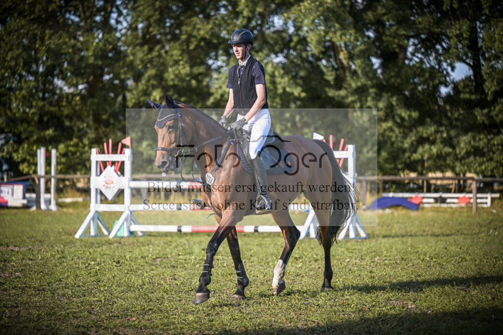 DOS_0894 | Entdecke hochwertige Reitturnierfotos von Foto Oger. Professionell, emotional und authentisch – jetzt Lieblingsmomente im Shop bestellen.Deutschlandweite Turnierfotografie. - Realisiert mit Pictrs.com