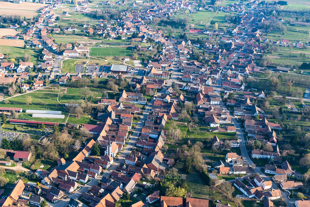 Aerial view: View of the town in Seebach in the state Bas-Rhin, France.Photo: IMG_130963.jpg taken on 03/22/2022 by Werner Riehm/FLY-FOTO.comResolution of the original: 4412 x 2941 px