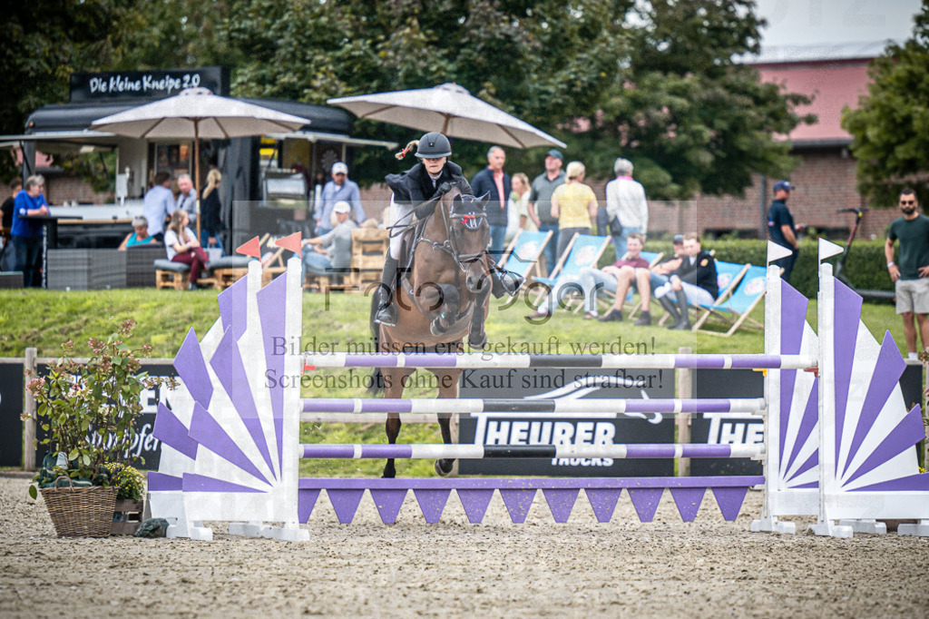 DOS_4972 | Entdecke hochwertige Reitturnierfotos von Foto Oger. Professionell, emotional und authentisch – jetzt Lieblingsmomente im Shop bestellen.Deutschlandweite Turnierfotografie. - Realisiert mit Pictrs.com