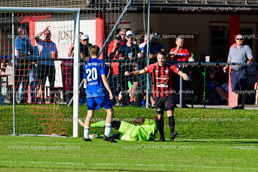 ATUS Nötsch vs. Thal Assling | Jubel #9 Raphael Nageler ATUS Nötsch, #99 Ayotunde Ezekiel Ikuepamitan Thal Assling, #20 Lorenz Sebastian Blassnig Thal Assling, ATUS Nötsch vs. Thal Assling, ATUS Nötsch vs. Thal Assling am 31.08.2025 in Nötsch (Dobratsch Arena), Austria, (Photo by Bernd Stefan)