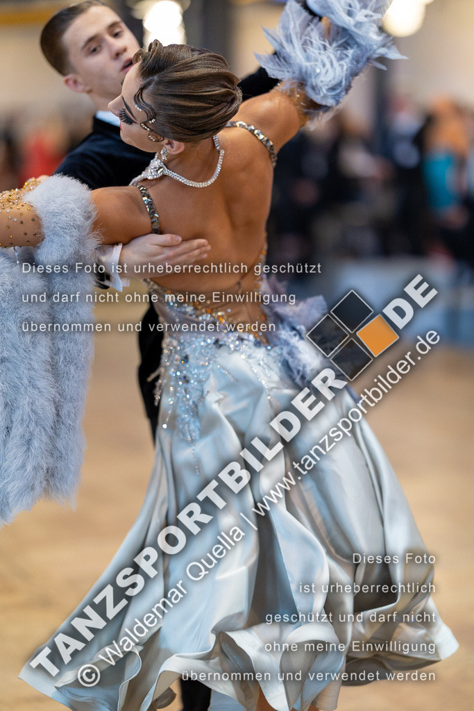 20230812-10636 | Hier finden Sie Tanz Bilder vom Latein und Standard Formationen tanzen. Sportbilder vom Tanzsport. Schöne Fotos und von Weltmeisterschaft, Europameisterschaft, Bundesliga, Regionalliga, Oberliga und Landesliga sowie von GOC Stuttgart, DanceComp, WM Bremen