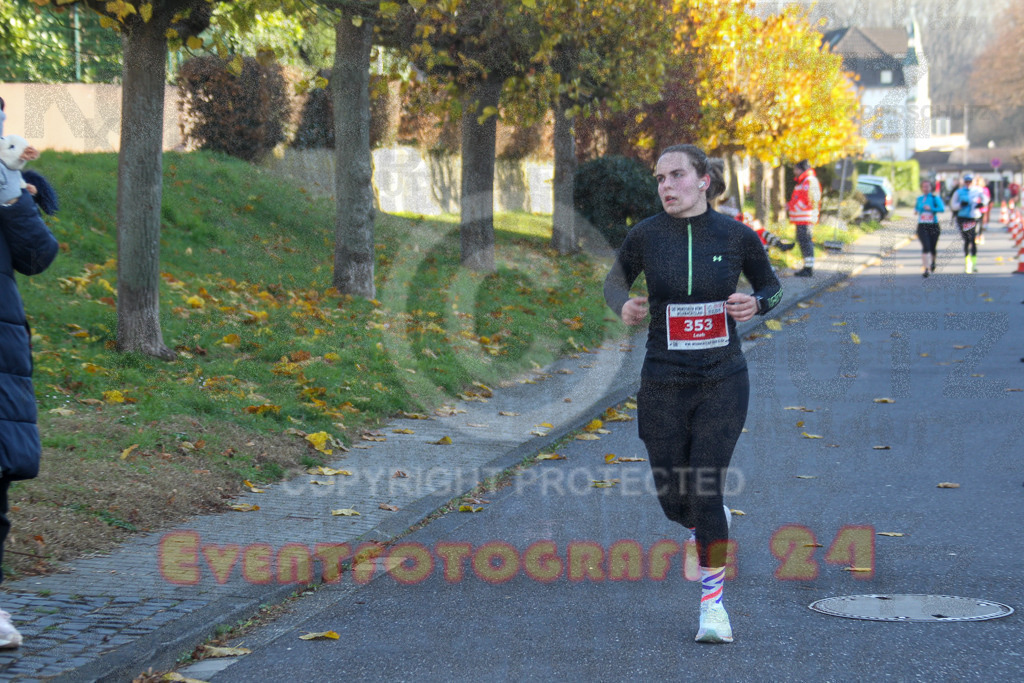 241201_1235_EV4_3006 | Sportfotografie im Rhein-Sieg Kreis, Köln, Bonn, NRW, Rheinland Pfalz, Hessen, etc. Unser Tätigkeitsfeld umfasst den Laufsport vom Volkslauf über den Marathon, Duathlon, Triathon bis zum Ultralauf wie Kölnpfad Ultra oder Schindertrail.