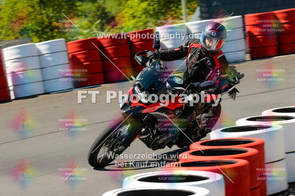 Moto-TeamOBK-22300 | Hier findet Ihr Bilder von Touristenfahrten auf der Nürburgring Nordschleife oder von anderen Veranstaltungen die ich besucht habe. Viel Spass beim Durch Schauen 