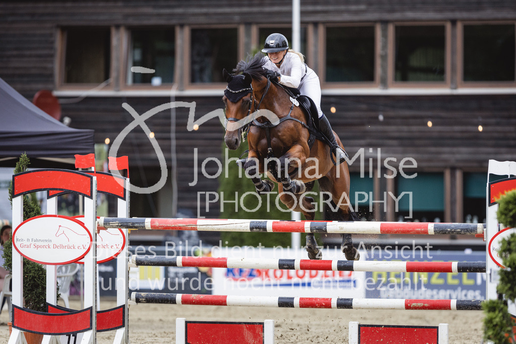 230824_Delbrueck_AmateurM2-287 | Deine schönsten Turniermomente als professionelle Fotos! Entdecke hochwertige Pferdesport-Fotografie im Online-Shop. Jetzt Fotos finden & bestellen!