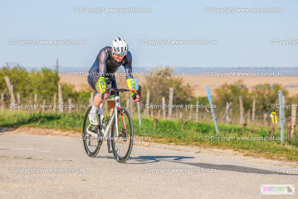 720_AR6_8303 | Neusiedlersee Radmarathon 2026@sportshot_your_pictrs #yourpictures#roadtowm2029 #nrm #neusiedlerseeradmarathon #neusiedlersee #neusiedlerseetourismus #burgenland #mörbisch #nrm26 #burgenlandtourismus #voglundco #poweredbyburgenlandtourismus #radsport #rad #marathon #ucigranfondo #visitburgenland #ucigranfondoworldseries