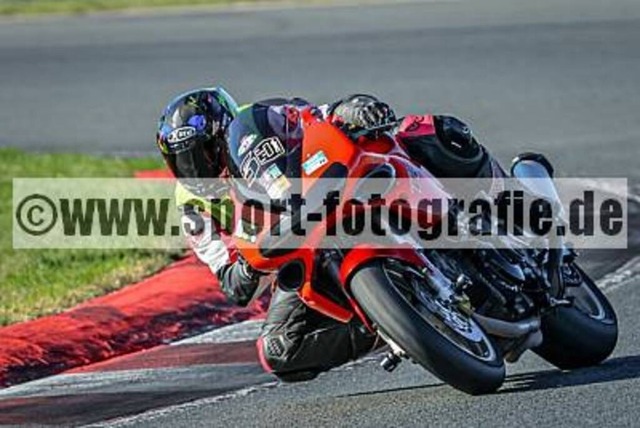 spof5869 | Professionelle Fotos von Sportveranstaltungen, aber auch Hochzeiten und anderen Events. - Realisiert mit Pictrs.com