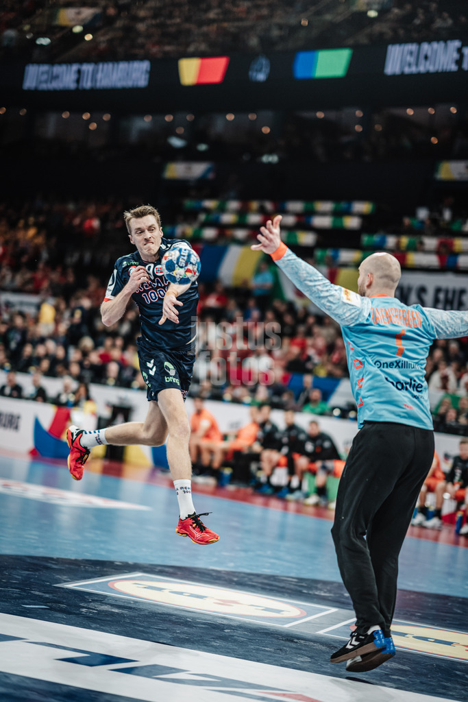 Handball | Herren | EHF EURO 2024 | European Championshop Men 2024 Final Tournament | Norwegen vs. Niederlande | 19.01.2024 | Kristian Bjornsen (#19, Norwegen, NOR) wirft aufs Tor