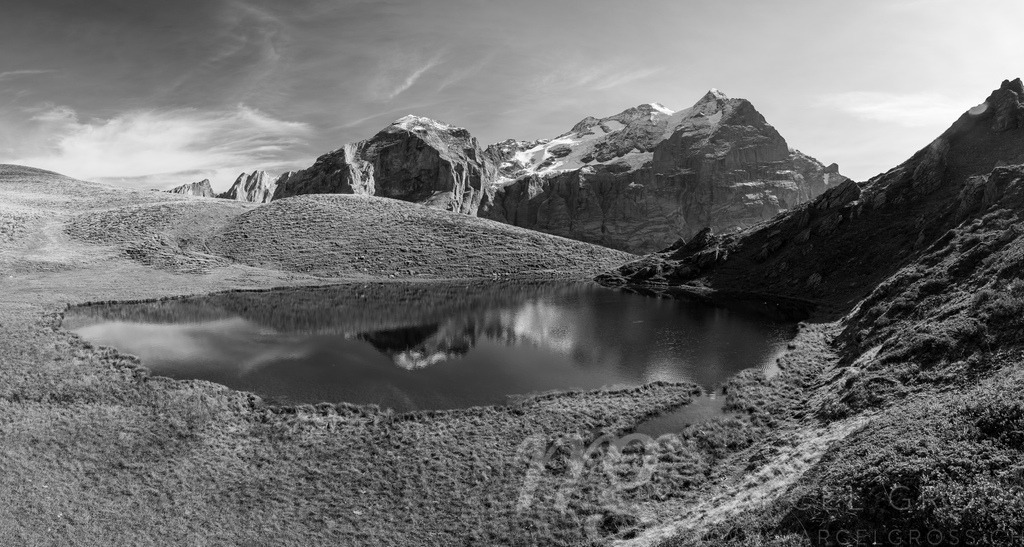 20230928-Rosenlaui-865-Pano | Die ideale Geschenkidee für Naturliebhaber. Naturbilder von Marcel Gross Photography für ihr Zuhause in den verschiedensten Formaten und Materialien. - Realisiert mit Pictrs.com