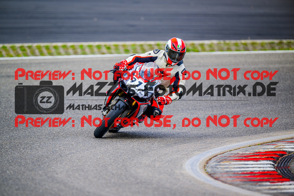 MaZZes_FotoMatrix_240910_6007705_5709 | ROT