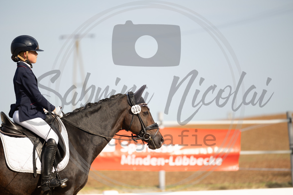 994A1422 | sabrinanicolaifotografie - Realisiert mit Pictrs.com