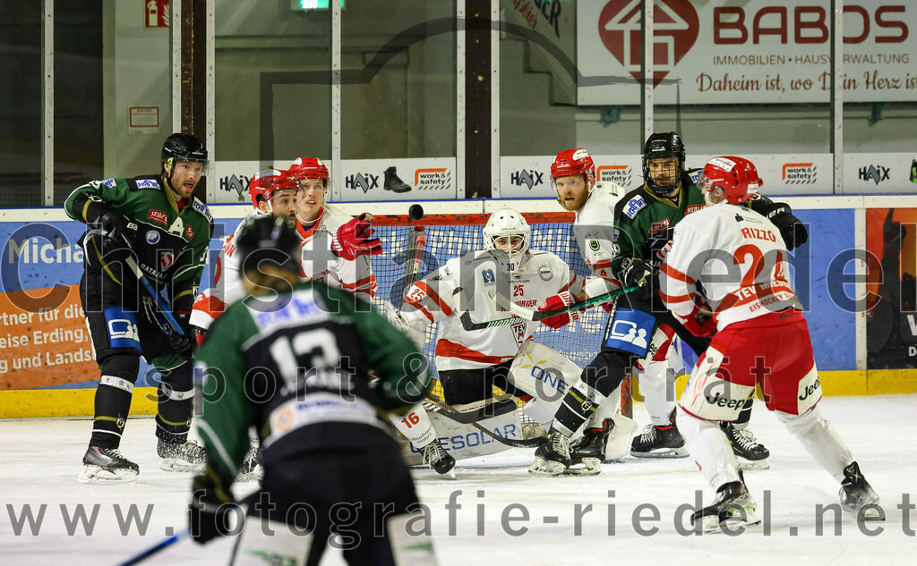 2023-03-10_021_TSV_Erding_gegen_TEV_Miesbach | Erding, Deutschland, 10.03.2023:
Eishockey, Bayernliga Playoffs 2022 / 2023, Halbfinale, TSV Erding gegen TEV Miesbach, Endergebnis: 2:0

Foto: Christian Riedel / fotografie-riedel.net