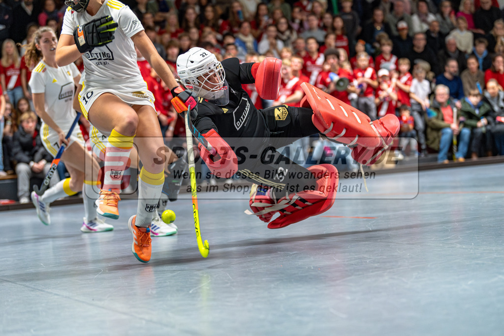 SM_2024-12-20-D85_-581 | 1.Bundesliga Hallenhockey  (W) DCADA - HTHC / 6:5 (3:3)