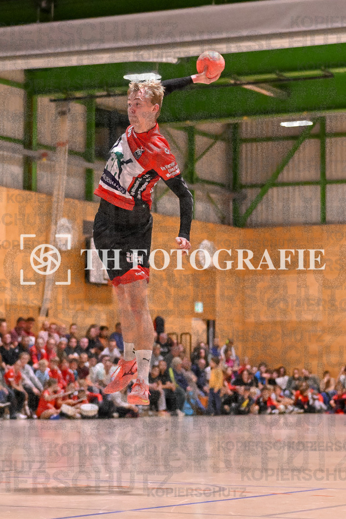 GER, SG Maulburg/Steinen - HSG Dreiland, Handball, Landesliga Suedbaden, 4. Spieltag, Saison 2024/2025, 12.10.2024 | Soeren Ohlsen (SG Maulburg/Steinen, #95) springt und wirft.GER, SG Maulburg/Steinen - HSG Dreiland, Handball, Landesliga Suedbaden, 4. Spieltag, Saison 2024/2025, 12.10.2024Foto: TH Fotografie/Thomas Hess