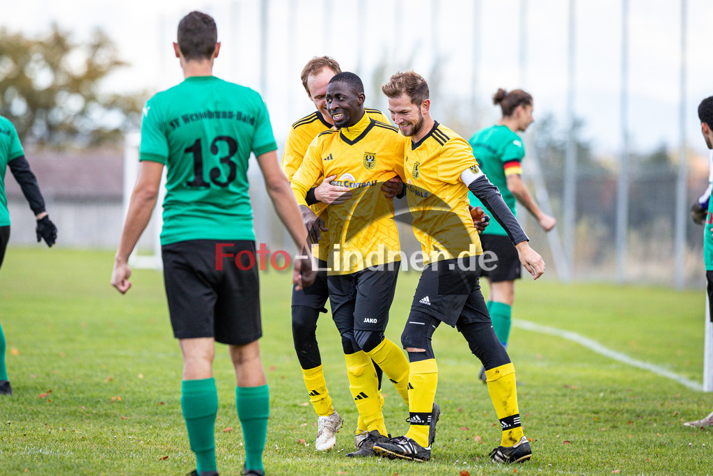 SV Wessobrunn-Haid gegen TSV Schongau | Fußball Herren A-Klasse Gruppe 8 Zugspitze 2025/26 13. Spieltag, SV Wessobrunn-Haid gegen TSV Schongau, 20251026,Torjubel Hassan BAH (TSV Schongau 16),2025-10-26 in Wessobrunn (Sportplatz Wessobrunn), Hassan BAH (TSV Schongau 16)m Andreas STÖCKLER (TSV Schongau Kapitän 6)Copyright: WolfgangxLindner www.foto-lindner.de
