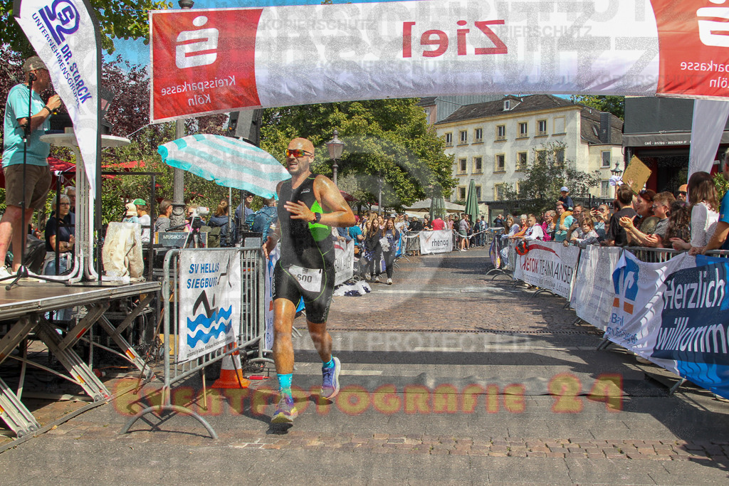 250824_1432_EV4_1885 | Sportfotografie im Rhein-Sieg Kreis, Köln, Bonn, NRW, Rheinland Pfalz, Hessen, etc. Unser Tätigkeitsfeld umfasst den Laufsport vom Volkslauf über den Marathon, Duathlon, Triathon bis zum Ultralauf wie Kölnpfad Ultra oder Schindertrail.