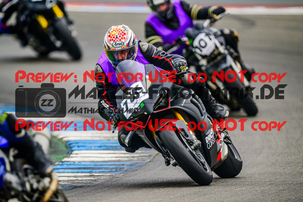 MaZZes_FotoMatrix_240614_6007705_2-265 | INST