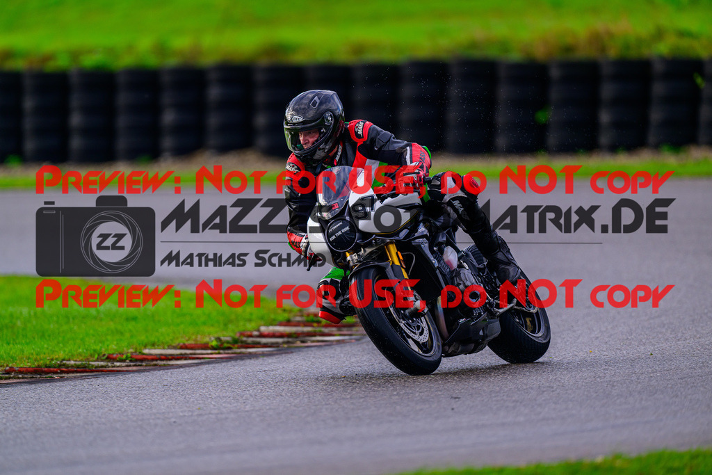 MaZZes_Fotomatrix_20241002_6007705_3761 | Fotograf Mathias Schmid
Sportfotograf,
Eventfotograf,
Hochzeitsfotograf,
Portraitfotograf