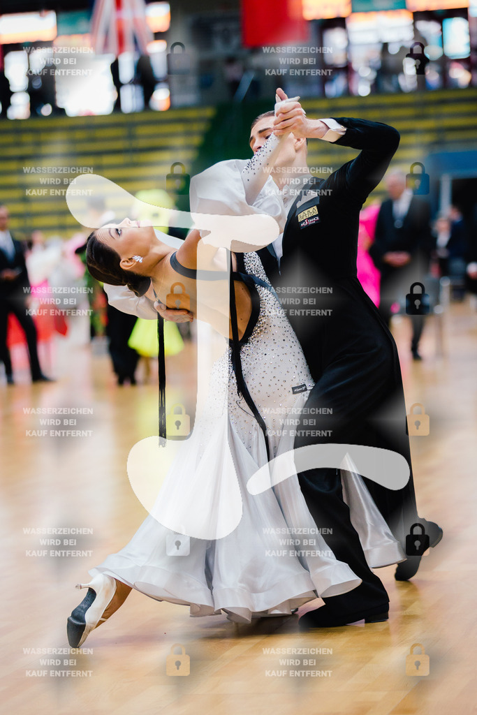 Hessen Tanzt WDSF International Open Standard 10th (56) Josef Kuca _ Veronika Hruba (Czech Republic)-2025-05-17-9573 | Webshop for digital downloads and prints of dance sport, event & show photographer Julian Link - Realisiert mit Pictrs.com