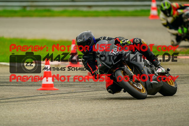 MaZZes_Fotomatrix_20241003_6007705_1992-2 | ROT