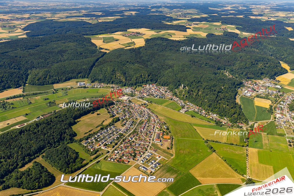 Aktuelles Luftbild von  Wellheim - Die Luftaufnahme wurde 2022 mittels UL-Flugzeug erstellt ( keine Drohne ) - hochauflösende Kamera-Systeme von  Canon -Beste Qualität - Für grossformatige Ausdrucke geeignet. Die Geschenkidee !