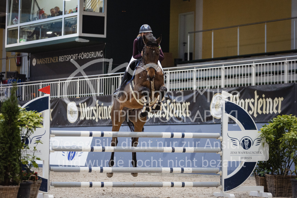 221216_Warstein_SprPfM-210 | Deine schönsten Turniermomente als professionelle Fotos! Entdecke hochwertige Pferdesport-Fotografie im Online-Shop. Jetzt Fotos finden & bestellen!