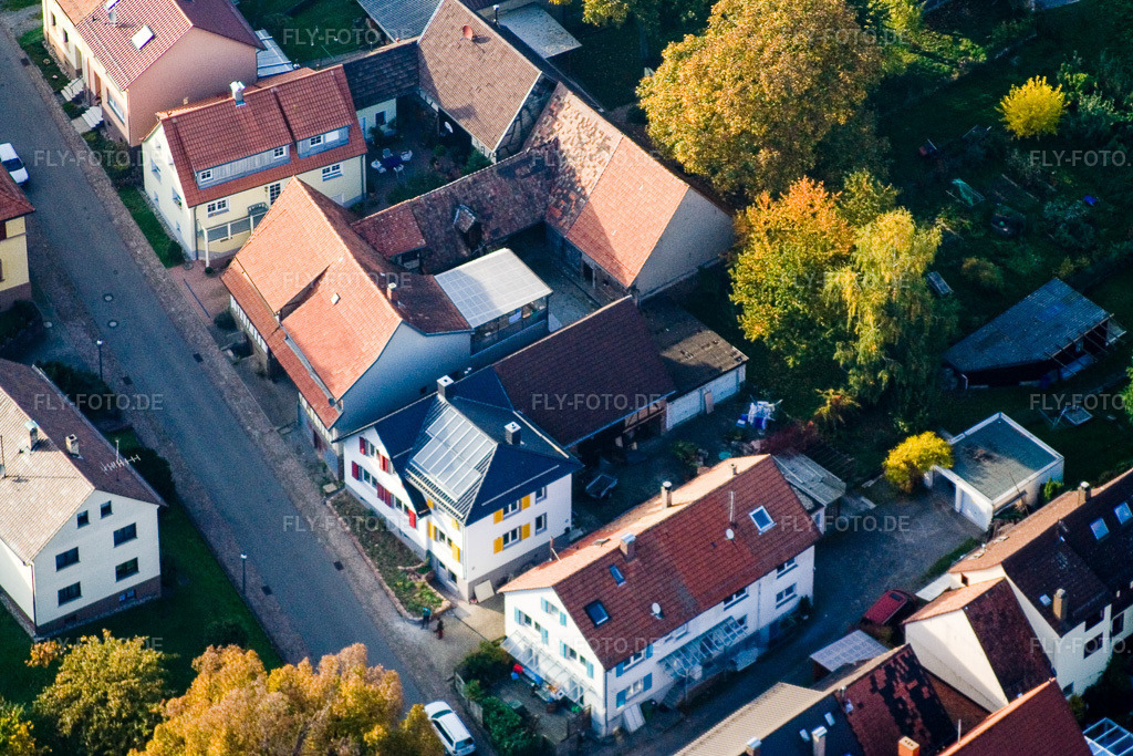 Luftbild: Lange Straße im Ortsteil Schluttenbach in Ettlingen im Bundesland Baden-Württemberg in Deutschland. Foto: IMG_14071.jpg vom 11.10.2008 durch Werner Riehm/FLY-FOTO.de