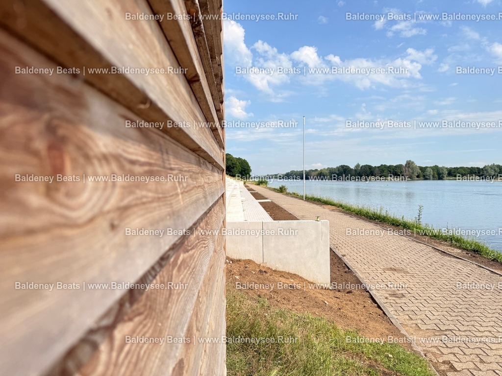 Krefeld - Elfrather See | Alle Nutzungsrechte vorbehalten. Jede Nutzung des Bildes bedarf einer gültigen Lizenz. Der Urheber- und Quellenhinweis „Foto: Cesar von Meissen / Baldeneysee.Ruhr“ ist bei jeder Veröffentlichung direkt am Bild anzubringen. Eine Weitergabe, Unterlizenzierung oder Weiterveräußerung an Dritte ist unzulässig. - Realisiert mit Pictrs.com