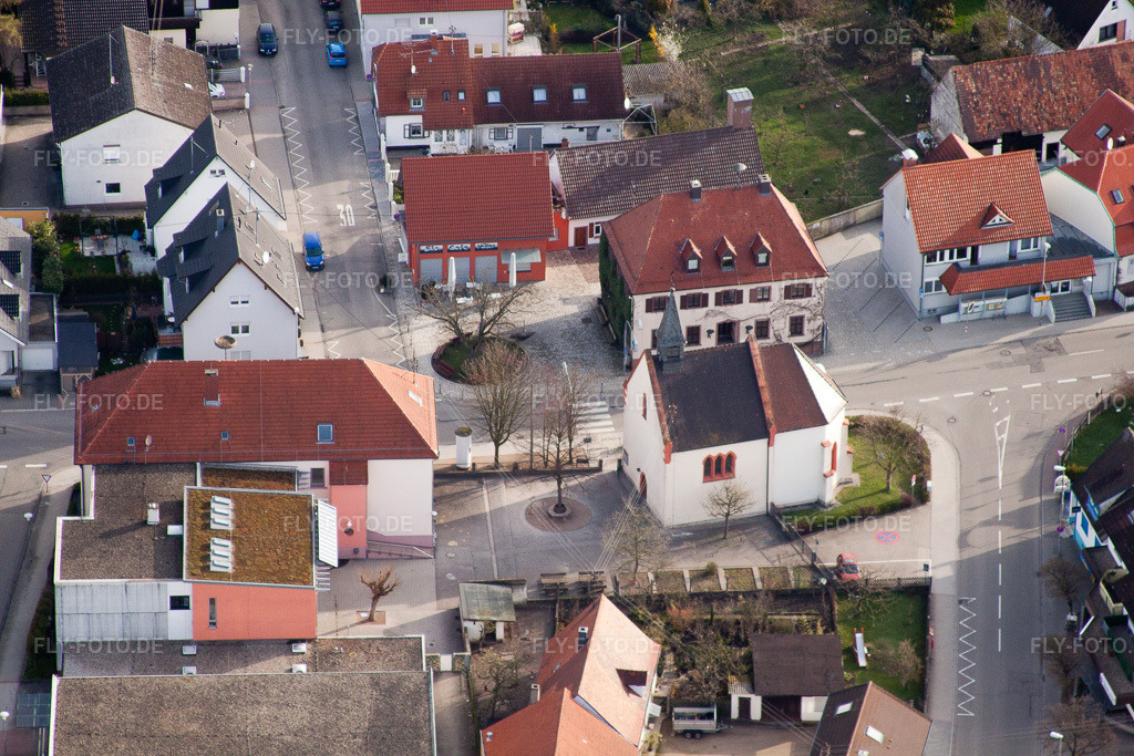Luftbild: St. Ursula Kapelle von Südwesten im Ortsteil Neuburgweier in Rheinstetten im Bundesland Baden-Württemberg in Deutschland. Foto: IMG_25524.jpg vom 02.04.2010 durch Werner Riehm/FLY-FOTO.de