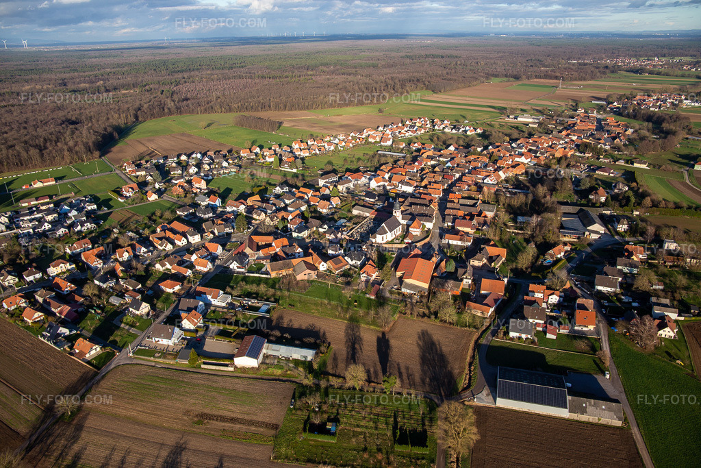 Aerial view: View of the town in Salmbach in the state Bas-Rhin, France. – Photo: IMG_135706.jpg taken on 01/03/2023 by Werner Riehm/FLY-FOTO.com – Resolution of the original: 5472 x 3648 px