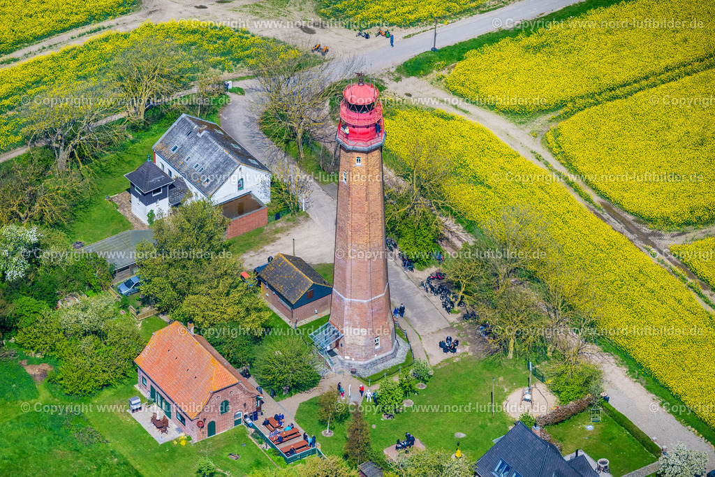 Fehmarn_Flügge_Leuchtturm_ELS_0256010524 | FEHMARN 01.05.2024 Der Flügger Leuchtturm liegt im Südwesten der Insel Fehmarn. Er ist zur Besichtigung freigegeben und seit 1916 in Betrieb. // The Lighthouse of Fluegge is located in the southwest of the island of Fehmarn. It is open to visitors and in use since 1916. Foto: Martin Elsen