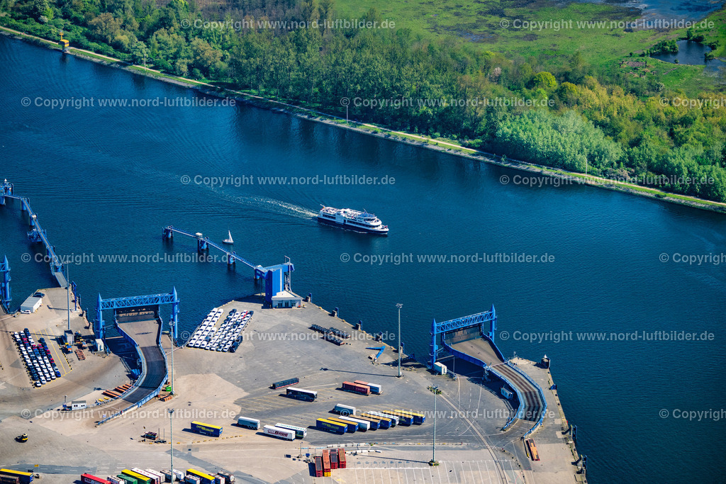 Travemünde_Fährhafen_Anleger_Nach_Malmö_Finnlines_ELS_9921010524 | TRAVEMüNDE 01.05.2024 Gebäudekomplex und Logistikzentrum des Forstprodukteterminal auf dem Gelände des Terminal Skandinavienkai im Ortsteil Ivendorf in Travemünde im Bundesland Schleswig-Holstein, Deutschland. Weiterführende Informationen bei: GVP infraconsult GmbH,  INROS LACKNER SE,  Lübeck Management e.V.,  Lübecker Hafen-Gesellschaft mbH. // Building complex and distribution center on the site of Terminal Skandinavienkai in the district Ivendorf in Travemuende in the state Schleswig-Holstein, Germany. Further information at: GVP infraconsult GmbH,  INROS LACKNER SE,  Luebeck Management e.V.,  Luebecker Hafen-Gesellschaft mbH. Foto: Martin Elsen