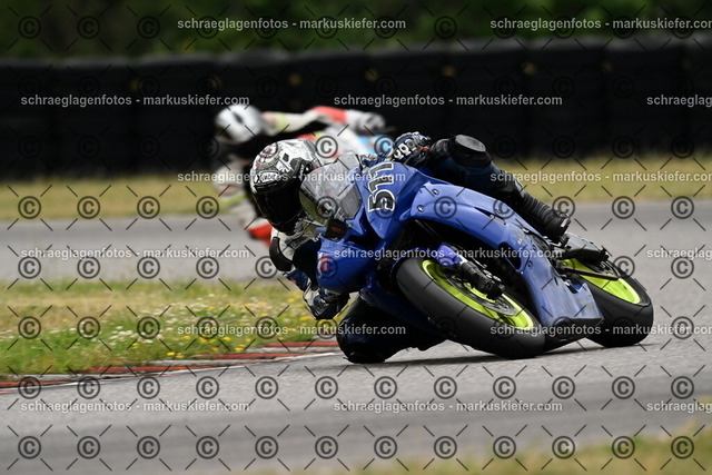 25bt02-1566 | markuskiefer.com - Realisiert mit Pictrs.com