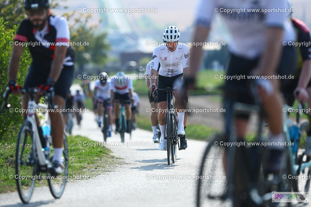085_TRA55196 | Neusiedlersee Radmarathon 2026@sportshot_your_pictrs #yourpictures#roadtowm2029 #nrm #neusiedlerseeradmarathon #neusiedlersee #neusiedlerseetourismus #burgenland #mörbisch #nrm26 #burgenlandtourismus #voglundco #poweredbyburgenlandtourismus #radsport #rad #marathon #ucigranfondo #visitburgenland #ucigranfondoworldseries