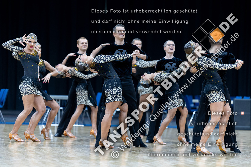 20240310-00842 | Hier finden Sie Tanz Bilder vom Latein und Standard Formationen tanzen. Sportbilder vom Tanzsport. Schöne Fotos und von Weltmeisterschaft, Europameisterschaft, Bundesliga, Regionalliga, Oberliga und Landesliga sowie von GOC Stuttgart, DanceComp, WM Bremen