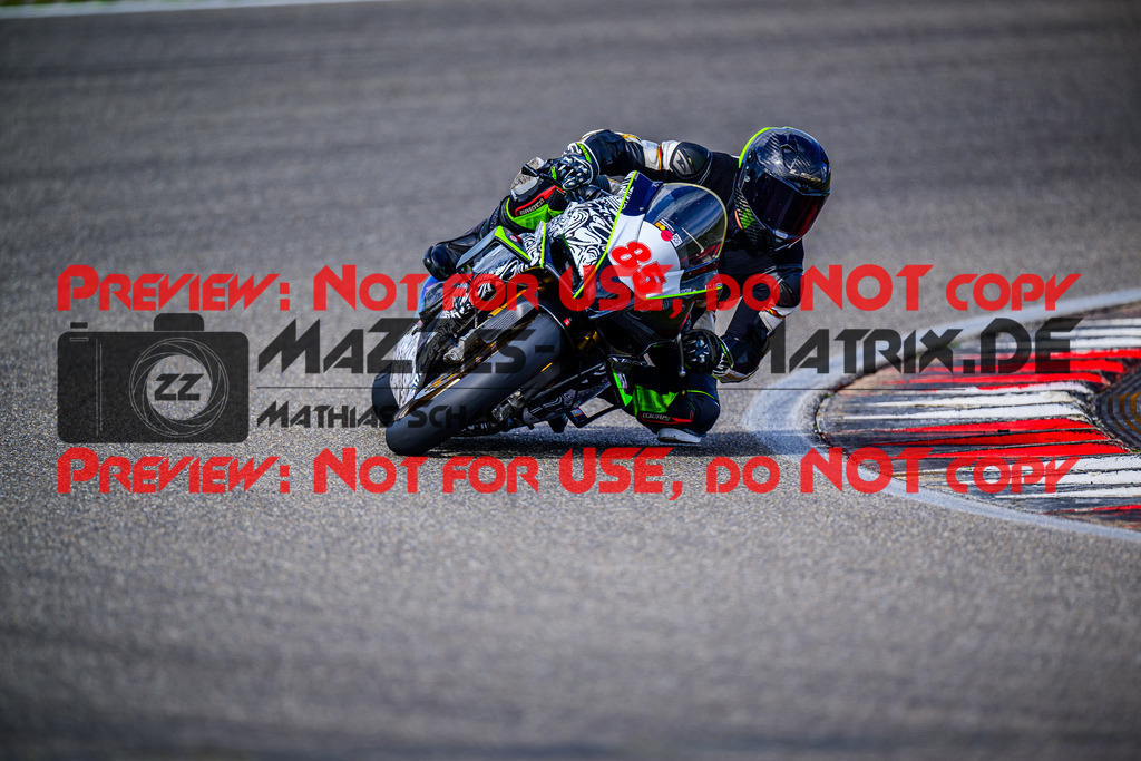 MaZZes_FotoMatrix_240911_6007705_5785 | WEISS