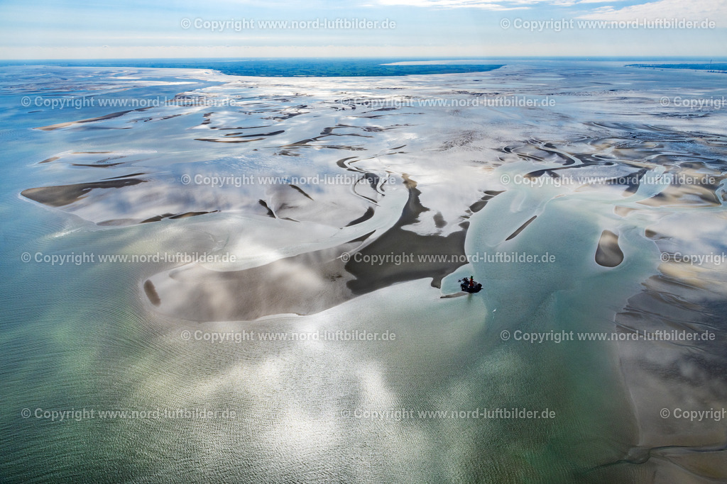 Hohe_Weg_Leuchtturm_Wattenmeer_Außenweser_ELS_2537140918 | BUTJADINGEN 14.09.2018 Wattenmeer der Nordsee- Küste in Butjadingen im Bundesland Niedersachsen, Deutschland. // Wadden Sea of North Sea Coast in Butjadingen in the state Lower Saxony, Germany. Foto: Martin Elsen