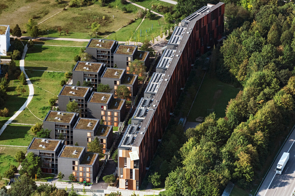 dr__0055873.jpg | MüNCHEN 17.09.2020 Studenten-Wohnheim Gebäude " Studentenwerk München Stiftsbogen " in München im Bundesland Bayern, Deutschland. // Student Residence - Building " Studentenwerk Muenchen Stiftsbogen " in Munich in the state Bavaria, Germany. Foto: Daniel Reiter