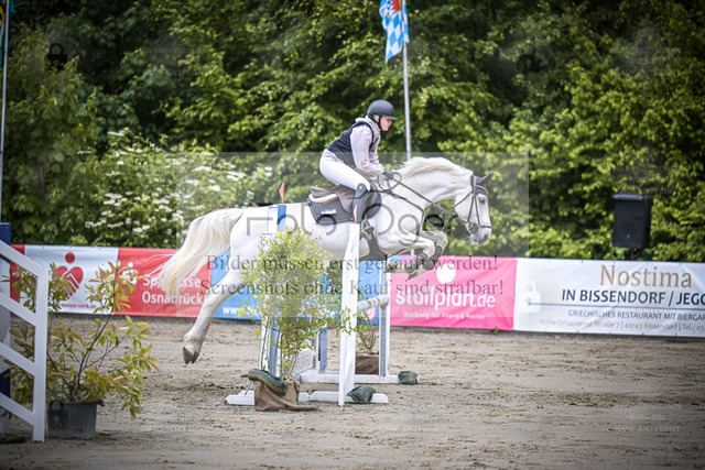 DOS_1398 | Entdecke hochwertige Reitturnierfotos von Foto Oger. Professionell, emotional und authentisch – jetzt Lieblingsmomente im Shop bestellen. - Realized with Pictrs.com