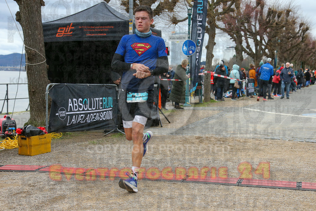 231231_1158_EX1_4841 | Sportfotografie im Rhein-Sieg Kreis, Köln, Bonn, NRW, Rheinland Pfalz, Hessen, etc. Unser Tätigkeitsfeld umfasst den Laufsport vom Volkslauf über den Marathon, Duathlon, Triathon bis zum Ultralauf wie Kölnpfad Ultra oder Schindertrail.
