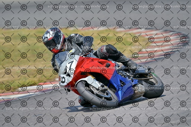 25bt04-1755 | markuskiefer.com - Realisiert mit Pictrs.com