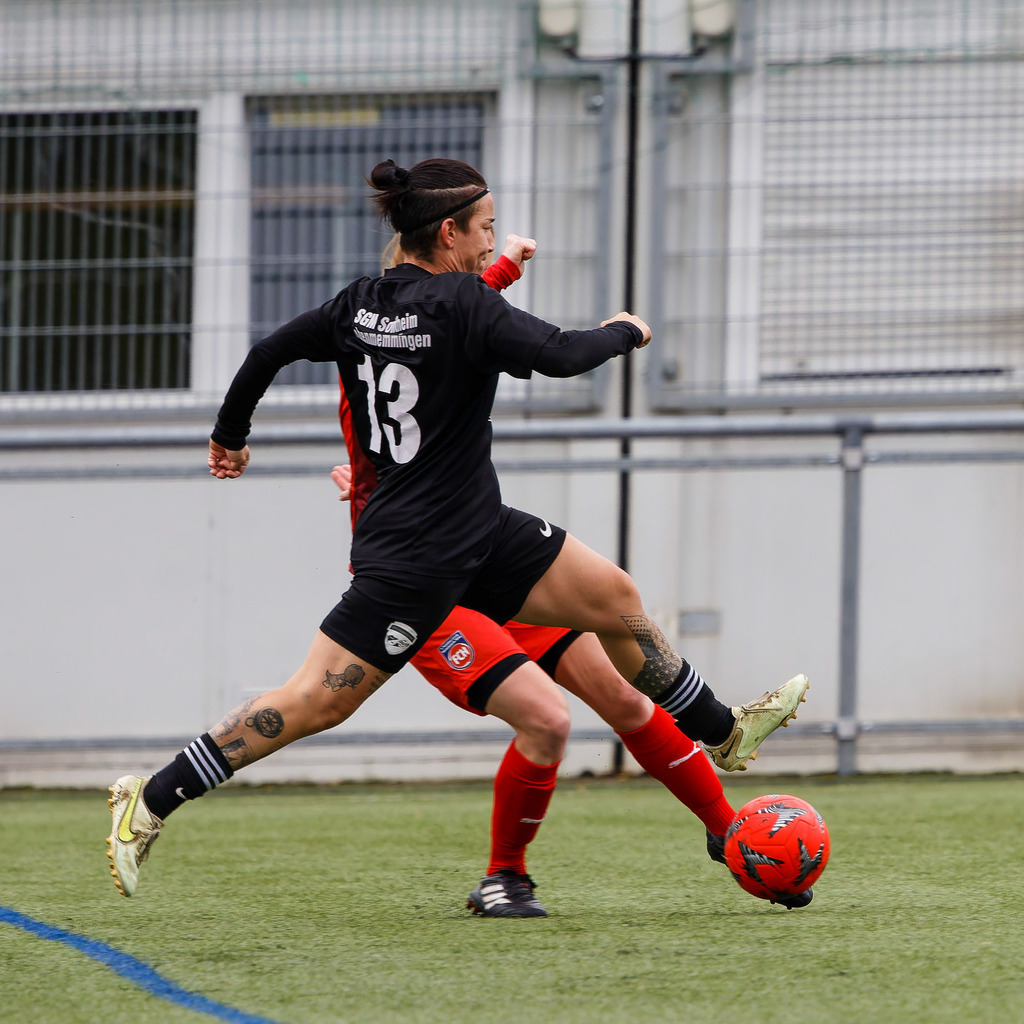 FCHHOH_251005_8346 | 1.FC Heidenheim 1846 II vs. SGM Hohenmemmingen/Sontheim, Fußball, Frauen, Bezirksliga, 2025/2026, 4. Spieltag, 05.10.2025 in Heidenheim, Kunstrasen b. Voith-Arena West(Foto: Michael Bulling) - Realisiert mit Pictrs.com