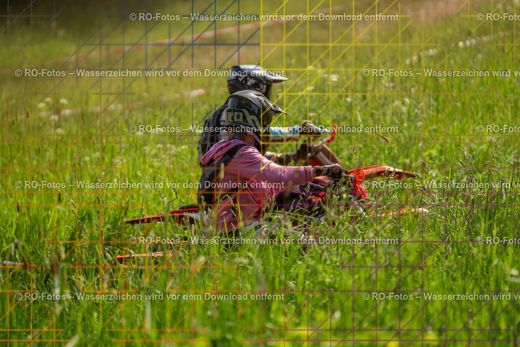 Wolfshausen 4 Lauf -1496 | Sportfotografie von RO-Fotos: Motorsport, Motocross, Enduro, Laufveranstaltungen und Triathlon. Professionelle Fotos von Sportlern und Events. - Realisiert mit Pictrs.com