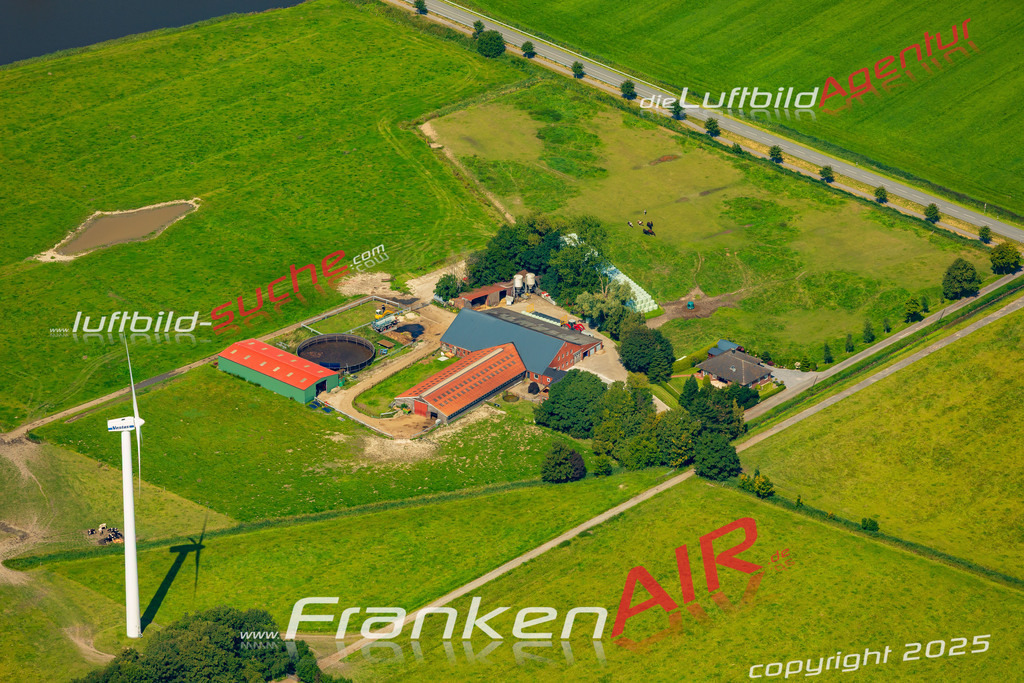 Wybelsum Emden Bild- Das Luftbild wurde 2025 vom UL-Flugzeug heraus erstellt ( keine Drohne bzw. Drohnenaufnahme ) - Hochauflösende Luftaufnahme -Nicht vergleichbar mit Google Maps oder Satelittenbilder- Die Geschenkidee !Mit Lizenz und Bildrechte bestellbar - CC